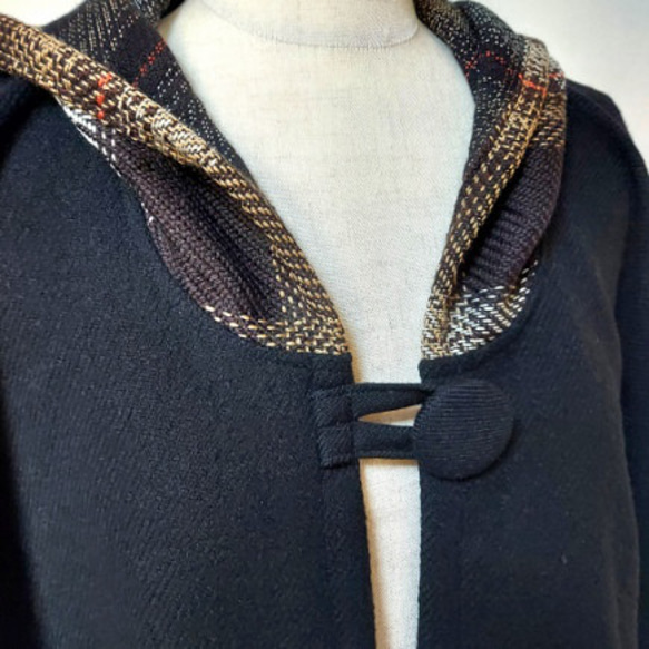 黒×黒チェックポンチョ　～　羽織る　コート　ジャケット　コスプレ　ケープ　マント 6枚目の画像