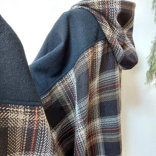 バーバリー　マントコート　ケープ　ポンチョ　ノバチェック　黒　ブラック　サイズL バーバリー マントコート ケープ ポンチョ ノバチェック 黒