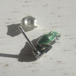 ＜＜前向きカエルのピアス　片耳＞＞　アマガエル 6枚目の画像