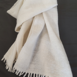 手紡ぎ手織り 羊毛（ウール）１００％ストール ホワイト 5枚目の画像