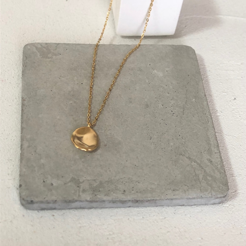 サージカルステンレスマットゴールド凸凹ラウンドロングネックレス