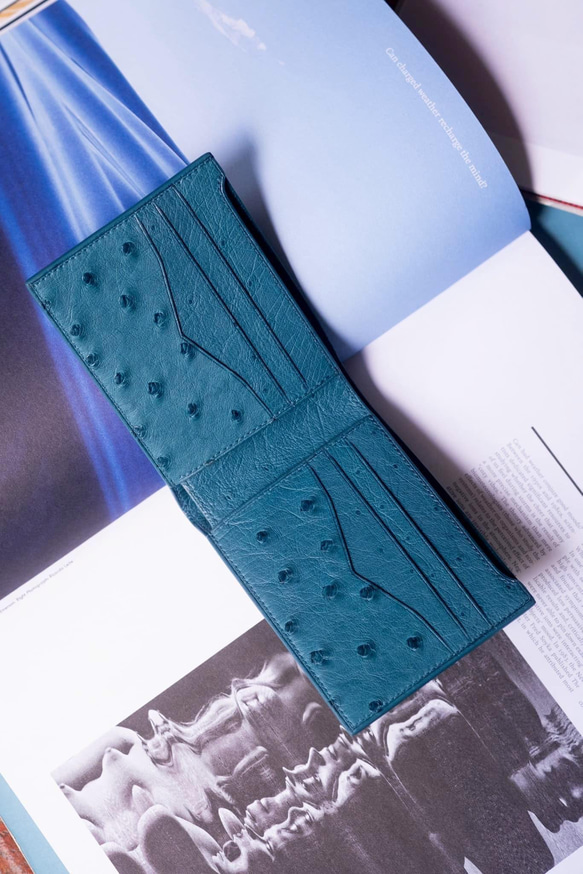 高級オーストリッチ革使用した二つ折り財布。手縫い財布です 2枚目の画像