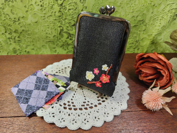 リボン刺繍の梅のミニ財布 2枚目の画像