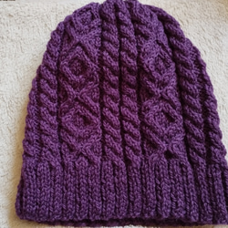紫手編みアランニット帽 1枚目の画像