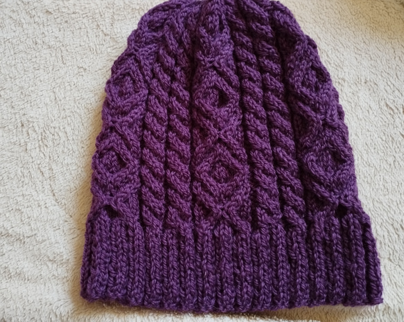 紫手編みアランニット帽 2枚目の画像
