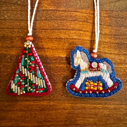 ビーズと刺繍のクリスマスオーナメント(2点セット) その他 ビーズと刺繍のクリスマスオーナメント(2点セット) その他