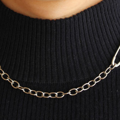 安全ピンモチーフネックレス ネックレス・ペンダント Harmoniemoments