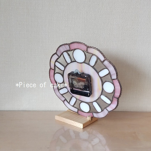 ステンドグラスの掛け時計＜ピンク花型＞ (CL04A)＜壁掛け時計