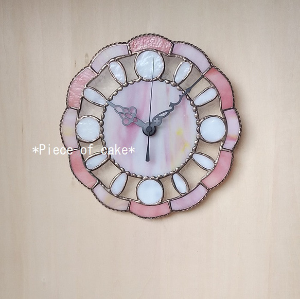 ステンドグラスの掛け(電波)時計＜ピンク花型＞＜電波時計 (CL05D)時計(スイープ）クロック　ピンク　ホワイト＞ 1枚目の画像