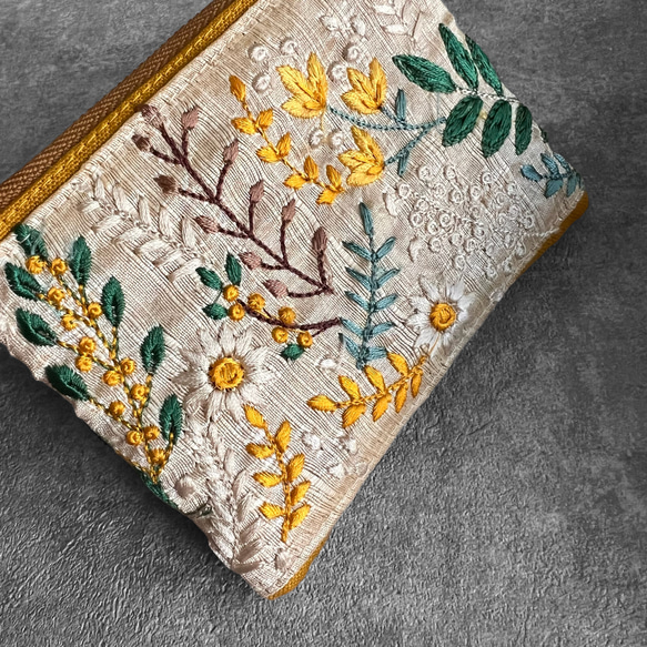 ミモザ インド刺繍×帆布/ティッシュポーチ 5枚目の画像