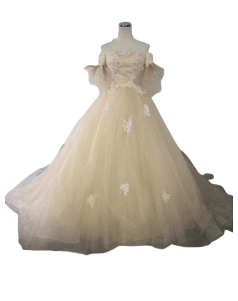 カラードレス 3D立体レース刺繍 オフショルダー 薄ピンク フリル袖 短トレーン キラキラチュール プリンセスライン