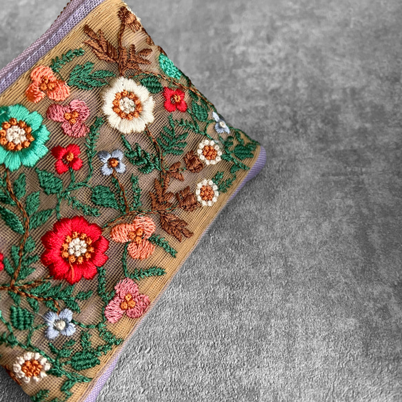 インド刺繍×帆布/ティッシュポーチ〈チュールレース お花柄〉 3枚目の画像