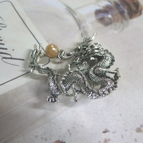 帯留め 帯留 龍 宝珠 竜 辰 ドラゴン 辰年 干支 シルバー/銀 帯留め