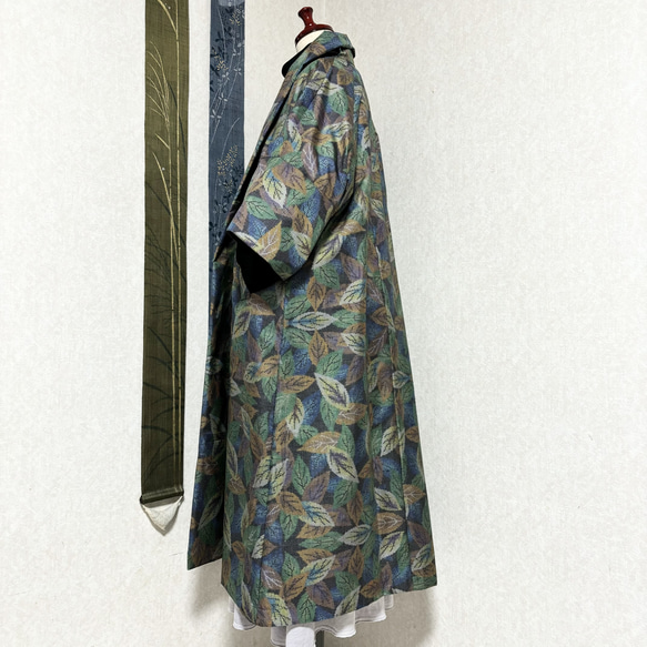 大島紬で作ったコート　木の葉 3枚目の画像