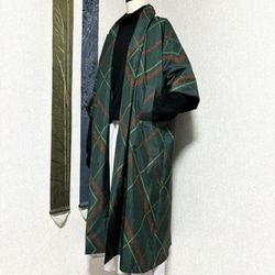 大島紬で作ったコート　冬芽 2枚目の画像