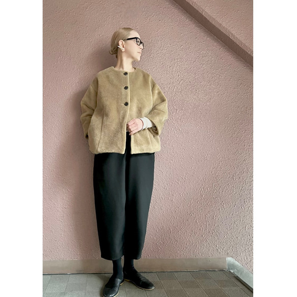 RATA❤️特製優質面料❤️成人超保暖冬季外套❤️百搭時尚，可輕鬆搭配現代或復古服飾❤️米色絨毛 第6張的照片