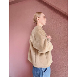 RATA❤️特製優質面料❤️成人超保暖冬季外套❤️百搭時尚，可輕鬆搭配現代或復古服飾❤️米色絨毛 第5張的照片