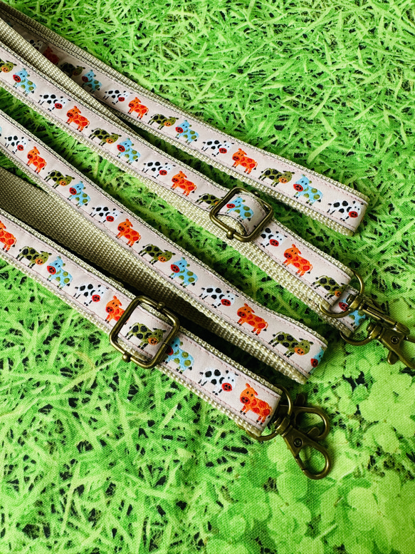 牛柄刺繍リボン ショルダー紐(2cm巾) 1枚目の画像