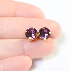 施華洛世奇正常顏色水鑽耳環（8毫米，紫水晶，鈦柱） 第4張的照片
