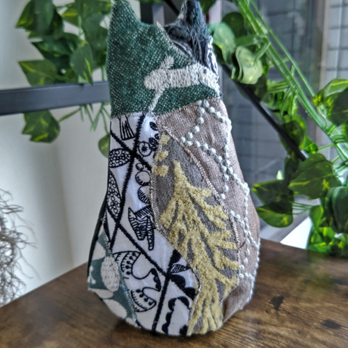 【試作品】ミナペルホネン/カケラパッチ　猫ポーチ/ブラック本革 試作品】ミナペルホネン/カケラパッチ猫ポーチ/ブラック本革