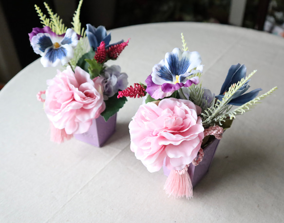 仏花　喪中はがきにさりげなく想いを届ける弔いの花（ピンク可愛いミニアレンジ1対）ご仏壇用（No.393-170） 8枚目の画像