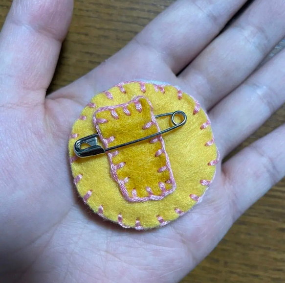 刺繍brooch 2枚目の画像