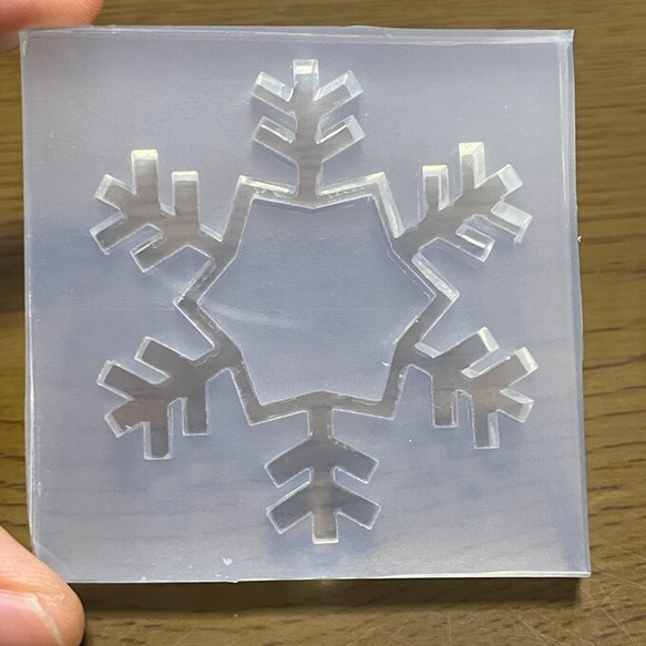 雪の結晶 5cm【シェイカー シリコンモールド 型】 6枚目の画像