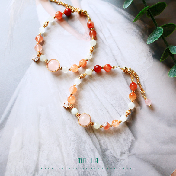 Molla 粉橘的光環橘兔毛晶粉晶月光石手環（手工訂製-可調仿硬式手環） 第2張的照片