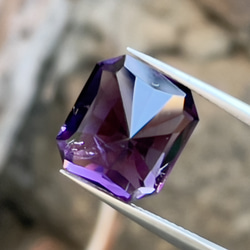 紫水晶 美麗的紫色紫水晶散裝 8.75 克拉花式切割天然寶石 第7張的照片