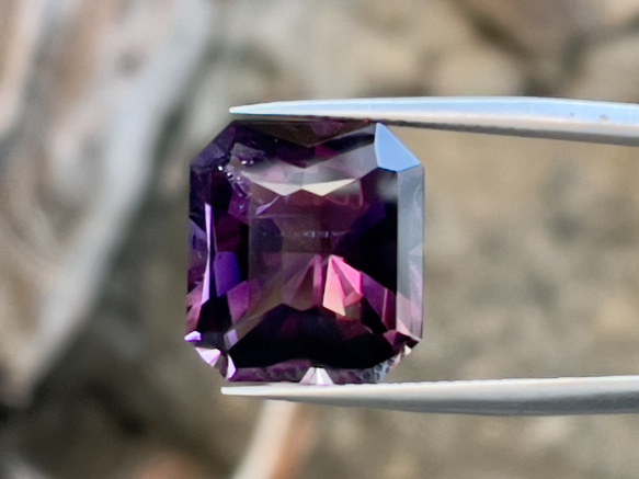 アメジスト 美しい紫色のアメジスト ルース 8.75 カラット ファンシー カット 天然宝石 12枚目の画像