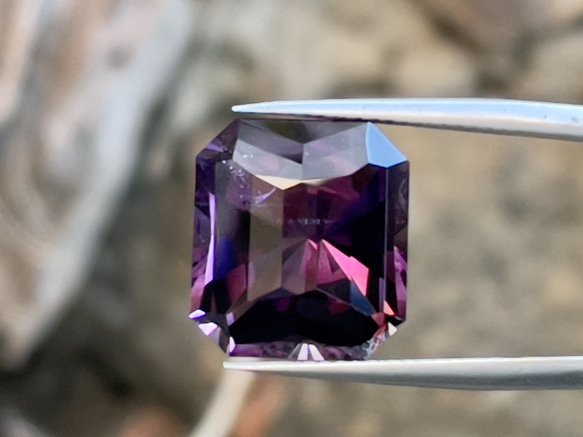 アメジスト 美しい紫色のアメジスト ルース 8.75 カラット ファンシー カット 天然宝石 3枚目の画像