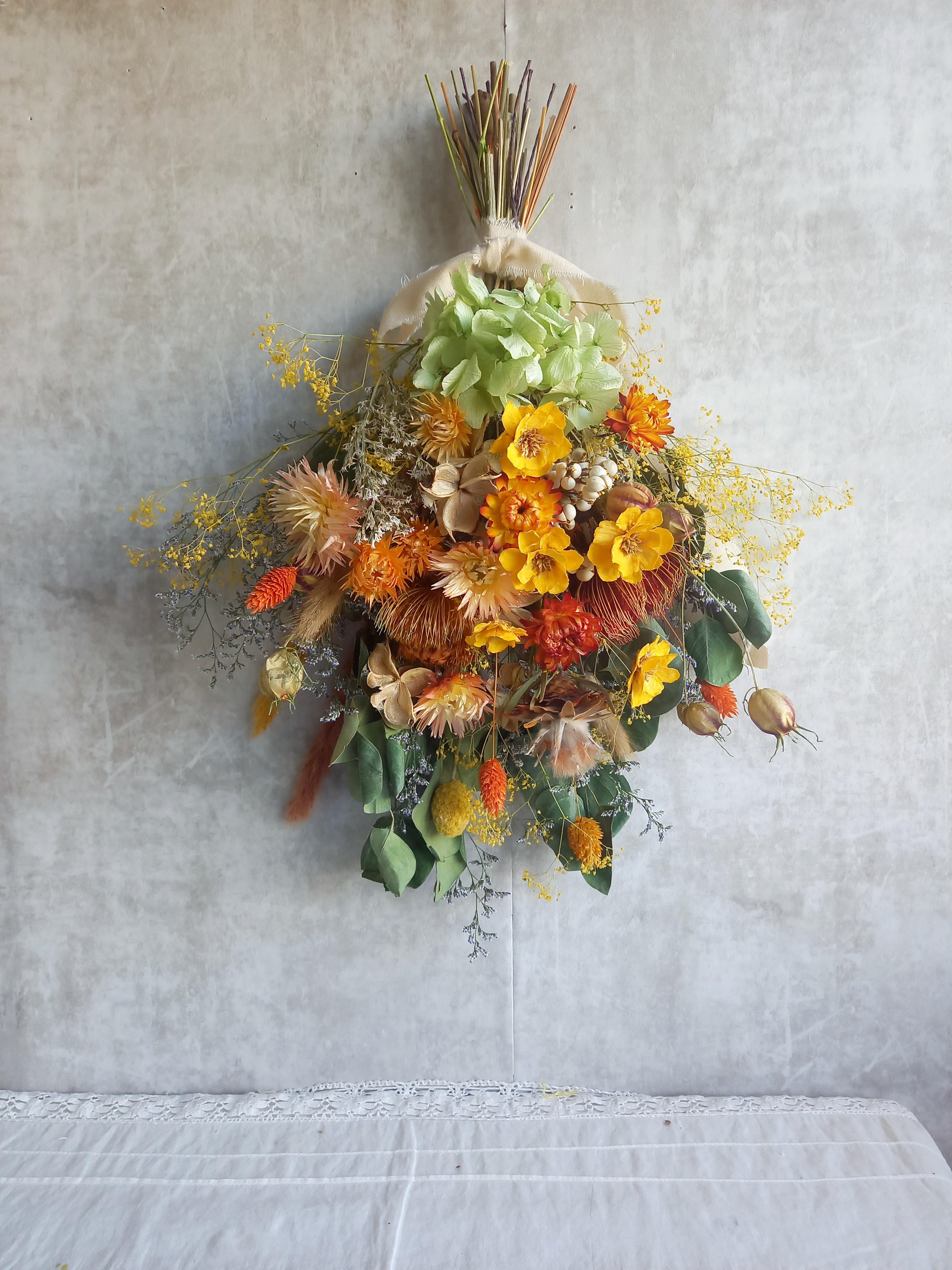アネモネとドリアンドラのボリュームhappy スワッグ✿ブーケ　ドライフラワ　プリザーブドフラワー   ウエディング 秋