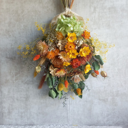 再販』気持ち華やぐ*✲ﾟイエローオレンジカラーのスワッグ ✿ブーケ