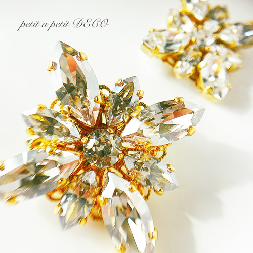 SWAROVSKI GINETTE ブローチ SWAROVSKI スワロフスキー イチゴ ブローチ クリスタル/金属製