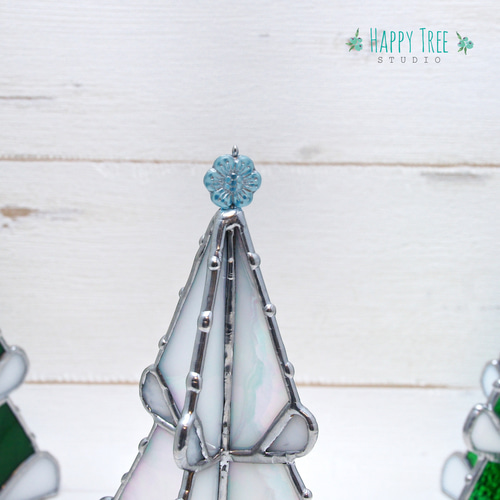 ステンドグラス 冬のツリー ＜白＞ ブルーの小花 クリスマス 自分にご