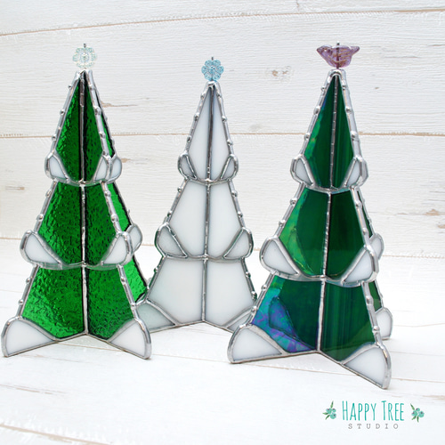 ステンドグラス 冬のツリー ＜白＞ ブルーの小花 クリスマス 自分にご