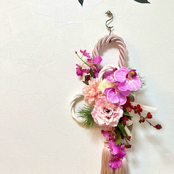 優しいパールピンクのイプのお正月を飾るおしゃれな締め飾り　ロング 4枚目の画像