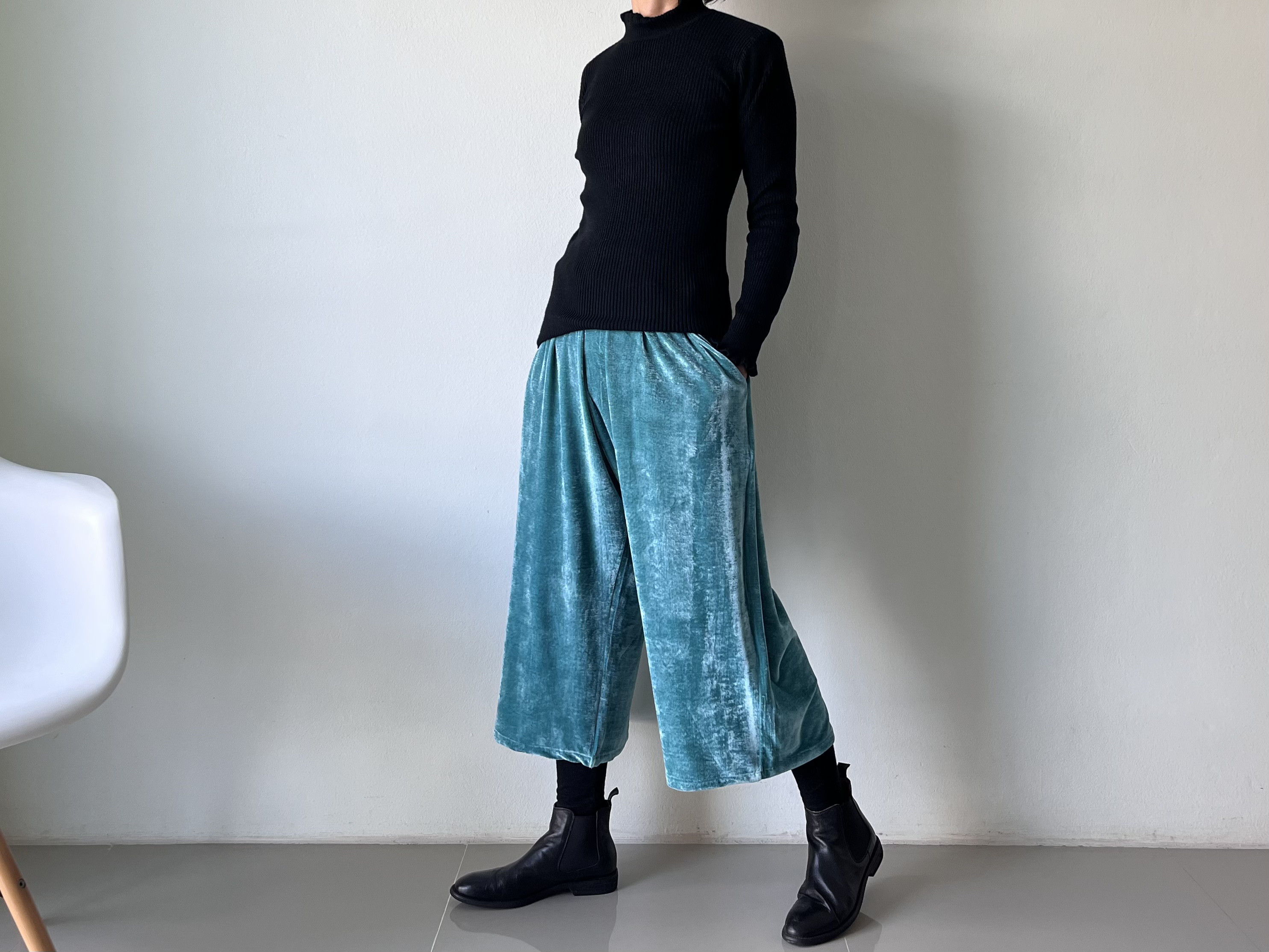 新色　ベルベット　グリーン　ワイドパンツ　秋冬