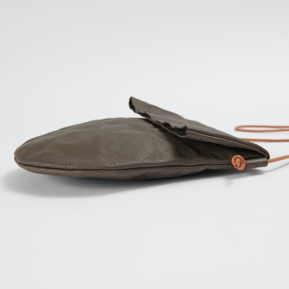 bags by Nelio【革のフォルドバッグ】 5枚目の画像