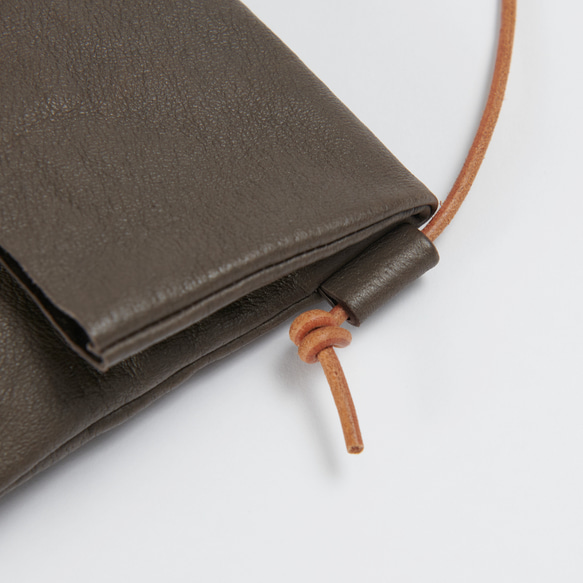 bags by Nelio【革のフォルドバッグ】 6枚目の画像