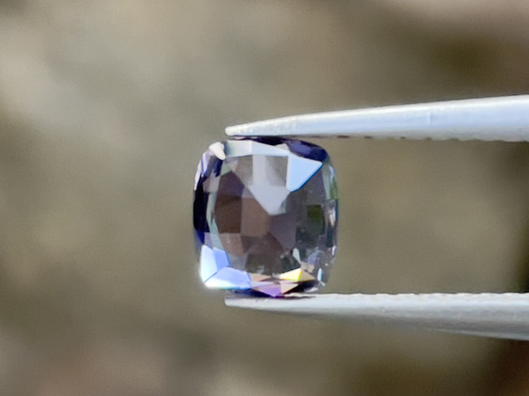 スピネル 美しいパープル スピネル ルース 0.95 カラット クッション カット 美しい天然石 スピネル