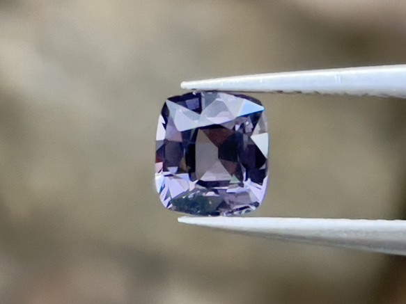 スピネル 美しいパープル スピネル ルース 0.95 カラット クッション カット 美しい天然石 スピネル