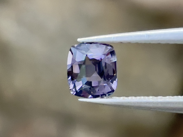 スピネル 美しいパープル スピネル ルース 0.95 カラット クッション カット 美しい天然石 スピネル