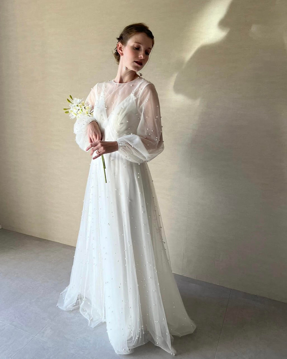 柔らかなパールを纏う花嫁様 Laetitia(レティシア)ドレス ウェディングドレス【レティシア】 レティシア