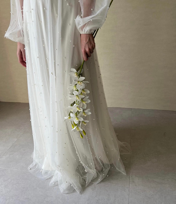 柔らかなパールを纏う花嫁様 Laetitia(レティシア)ドレス ウェディングドレス【レティシア】 レティシア