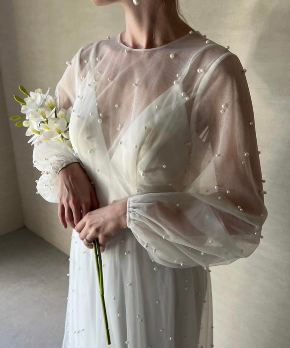 柔らかなパールを纏う花嫁様 Laetitia(レティシア)ドレス ウェディングドレス【レティシア】 レティシア