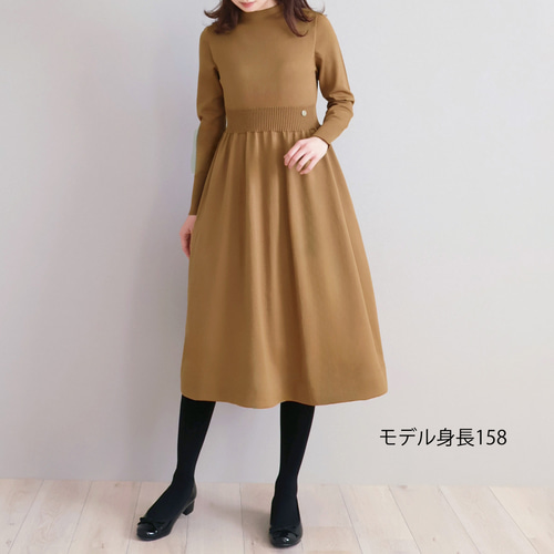 美品✨【ジョリーミニョン】ホールガーメント 袖口すっきりボトルネックワンピース 美品✨【ジョリーミニョン】ホールガーメント 袖口すっきり