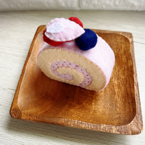 えりろう様確認用 フェルトケーキ ☆受注製作☆ 特大フェルトホールケーキ フェルト2段ケーキ フェルト