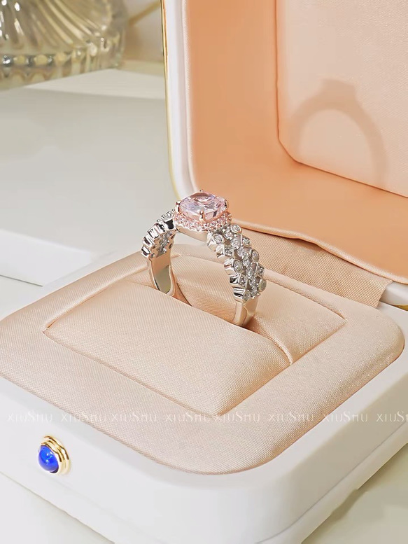 ピンク ヘイローリング  高炭素ダイヤモンド キラキラ ゴージャス ラグジュアリー ロウ 普段使い アート シンプル 6枚目の画像