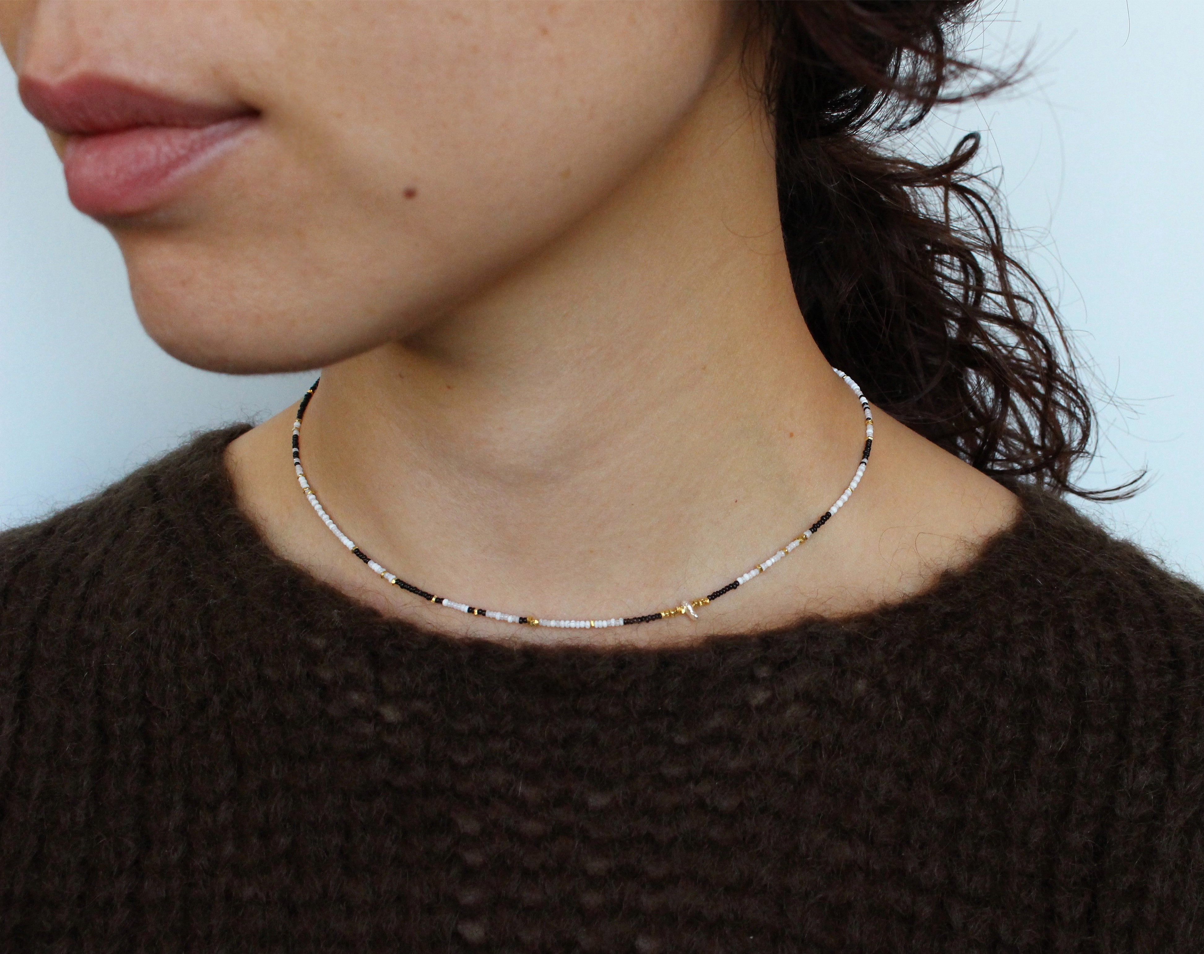 GOMASHIO / フランスヴィンテージビーズ　カレンシルバービーズのショートネックレス（WTBK）